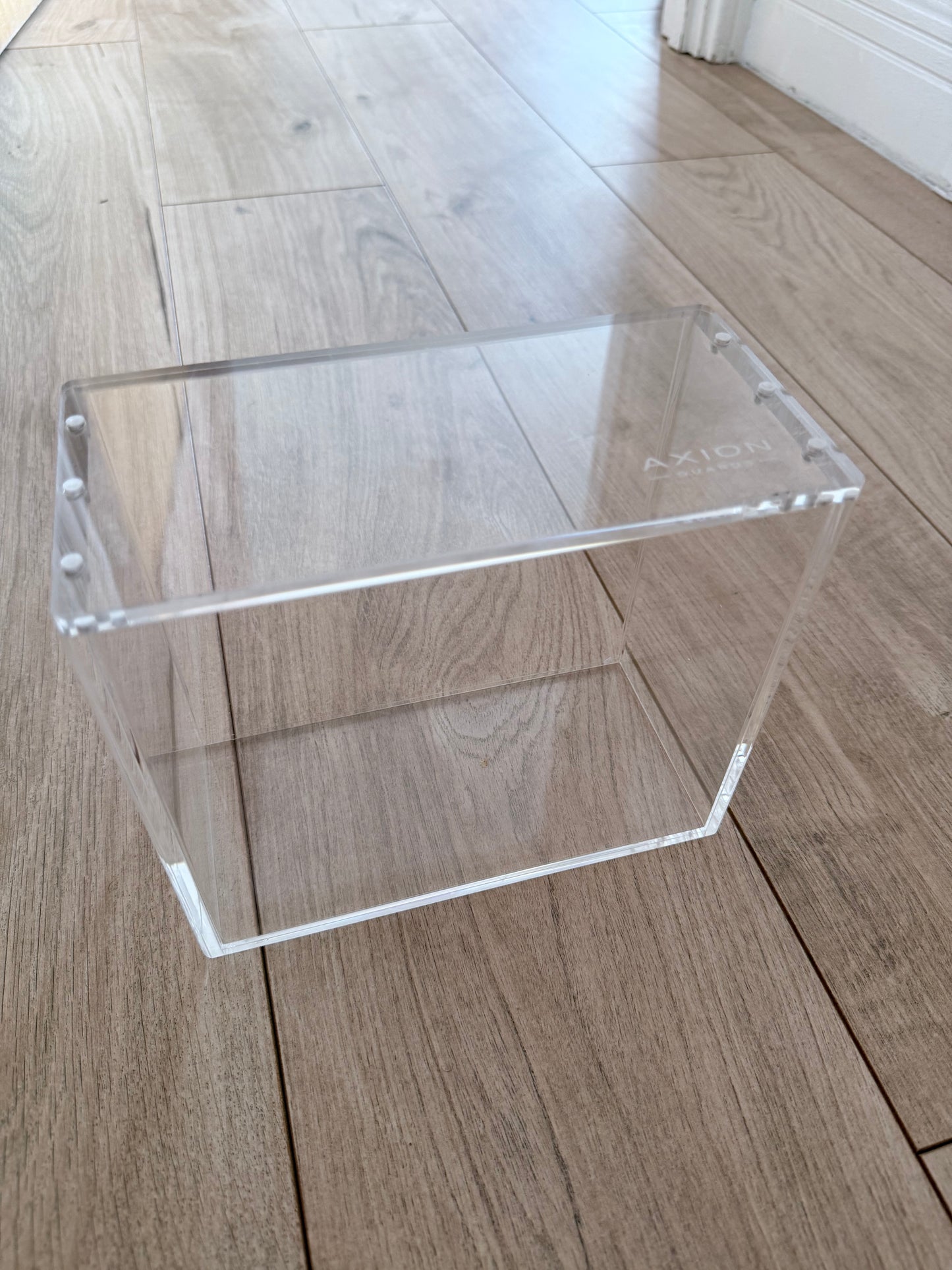 Axion Acrylic Case - One Piece Booster Box