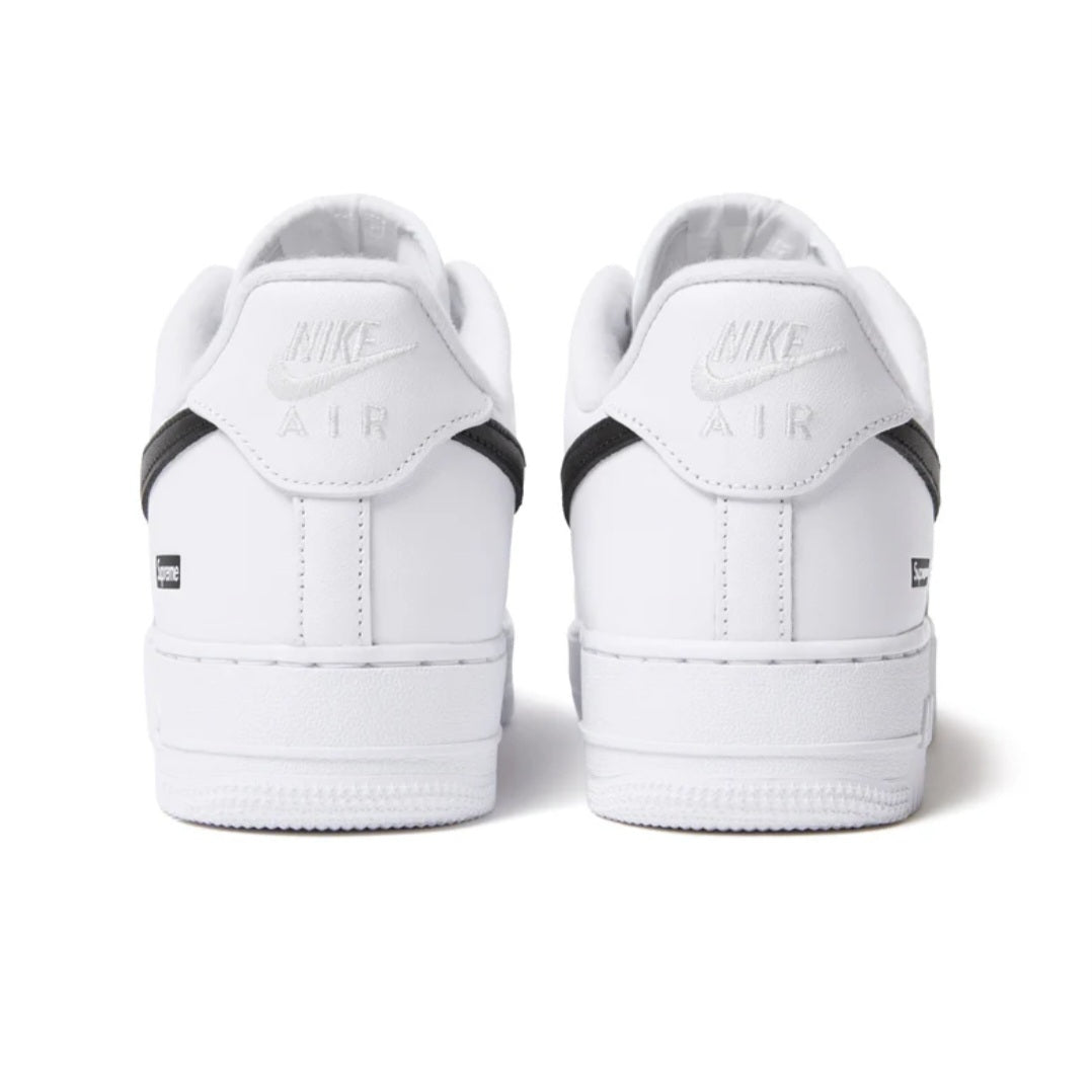 Nike Air Force 1 Low Supreme - White/Black