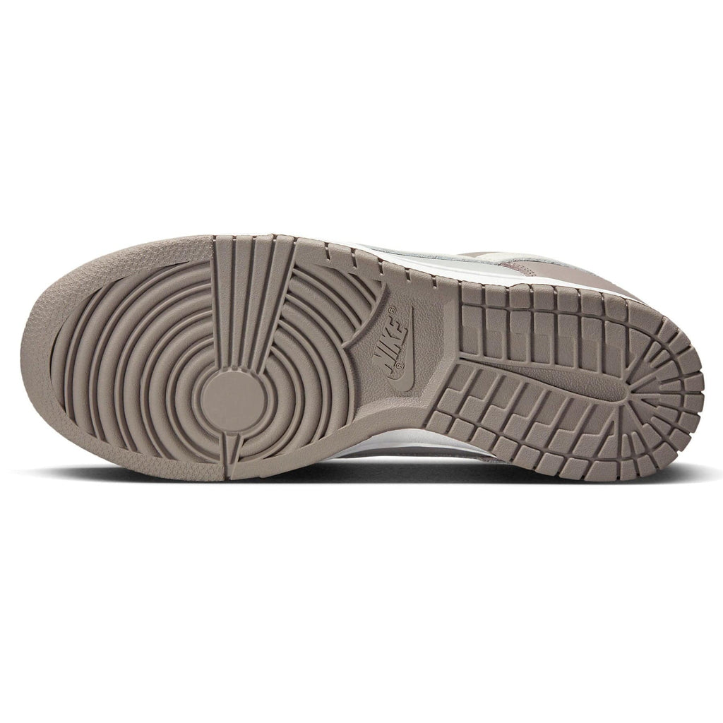 Nike Dunk Low Wmns 'Moon Fossil'