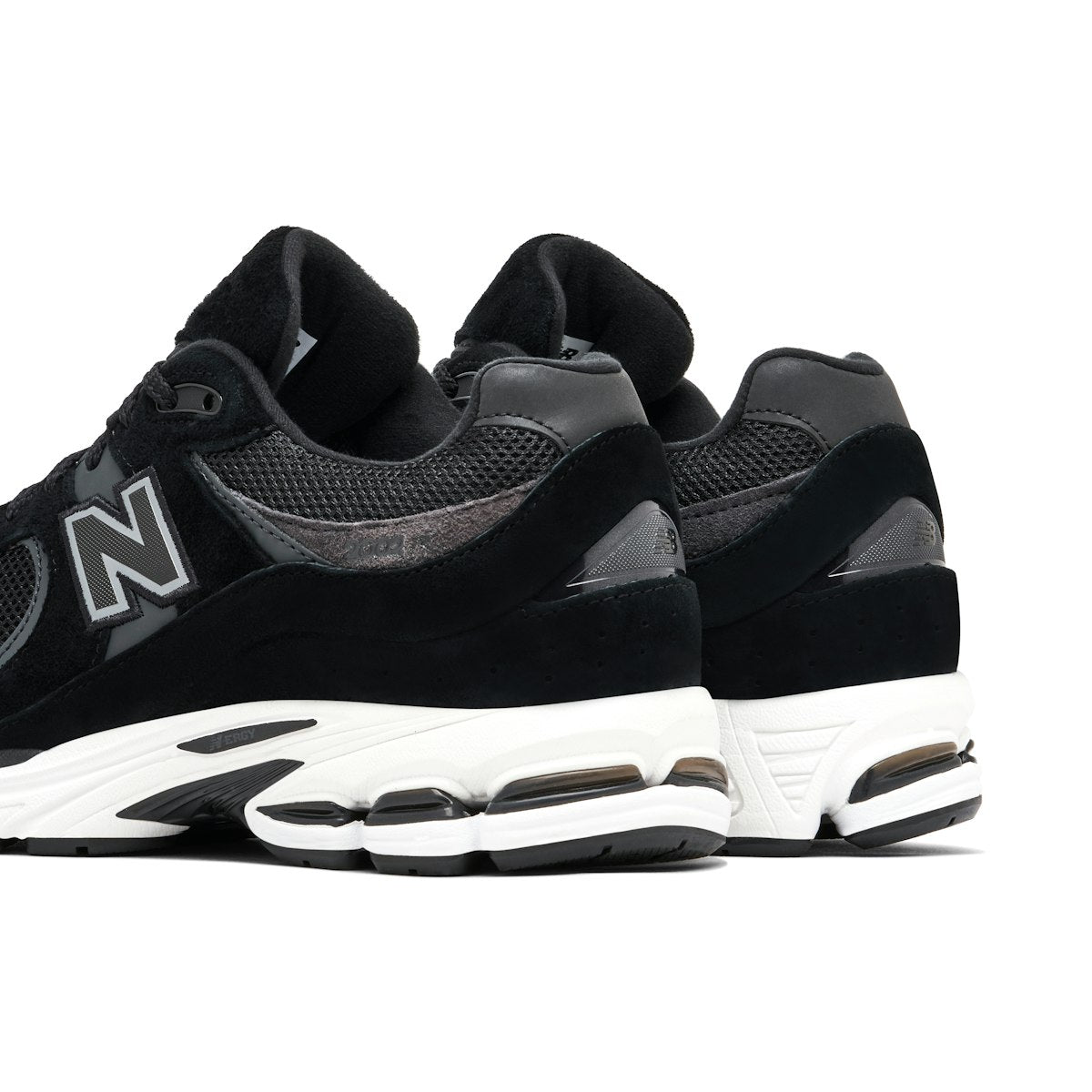 New Balance 2002R - Black Gunmetal